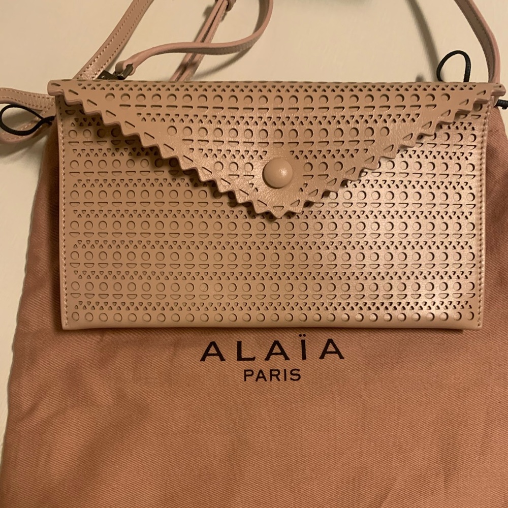 Alaia Paris crossbody VI color sable